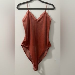 (2/$20)Forever21 Salmon Velour Bodysuit size Small